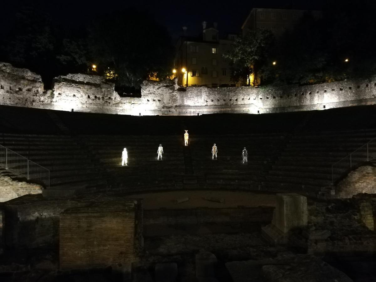 Residence Teatro Romano Trieste Bagian luar foto